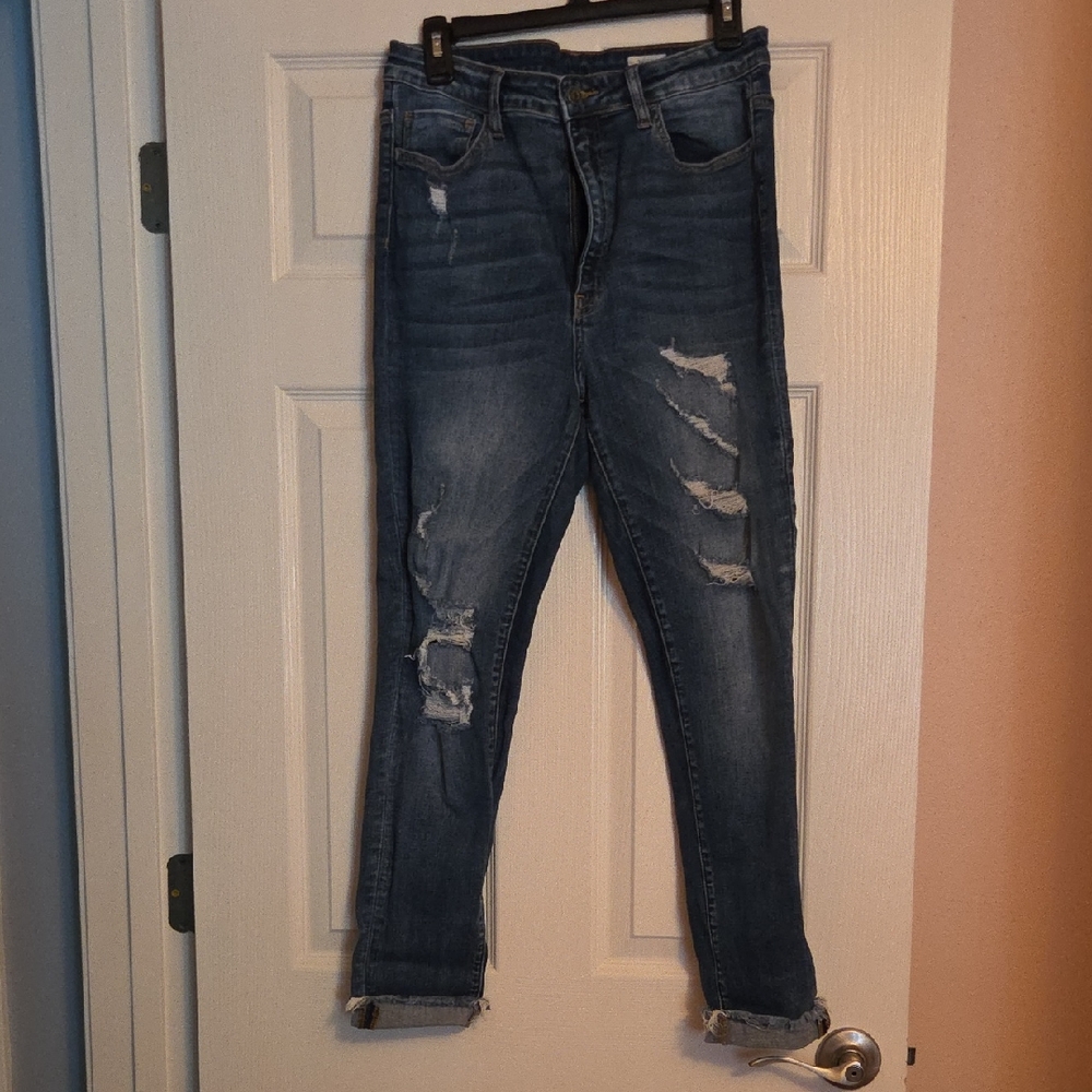 Classic Distressed Skinny Jeans in Blue